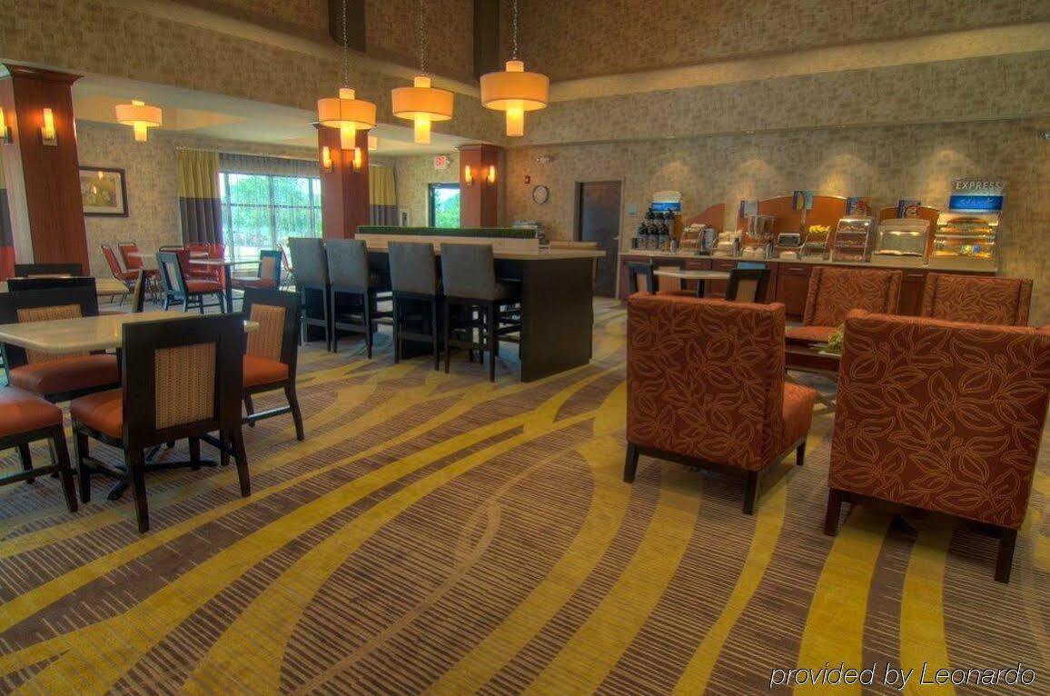 Holiday Inn Express Conway By Ihg Экстерьер фото